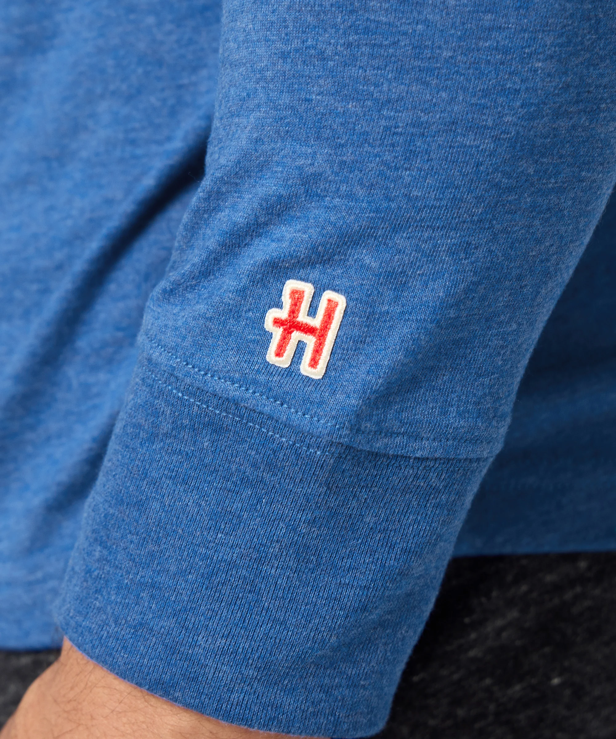 Atlanta Braves Cap Logo '81 Lightweight Hoodie - Image 5