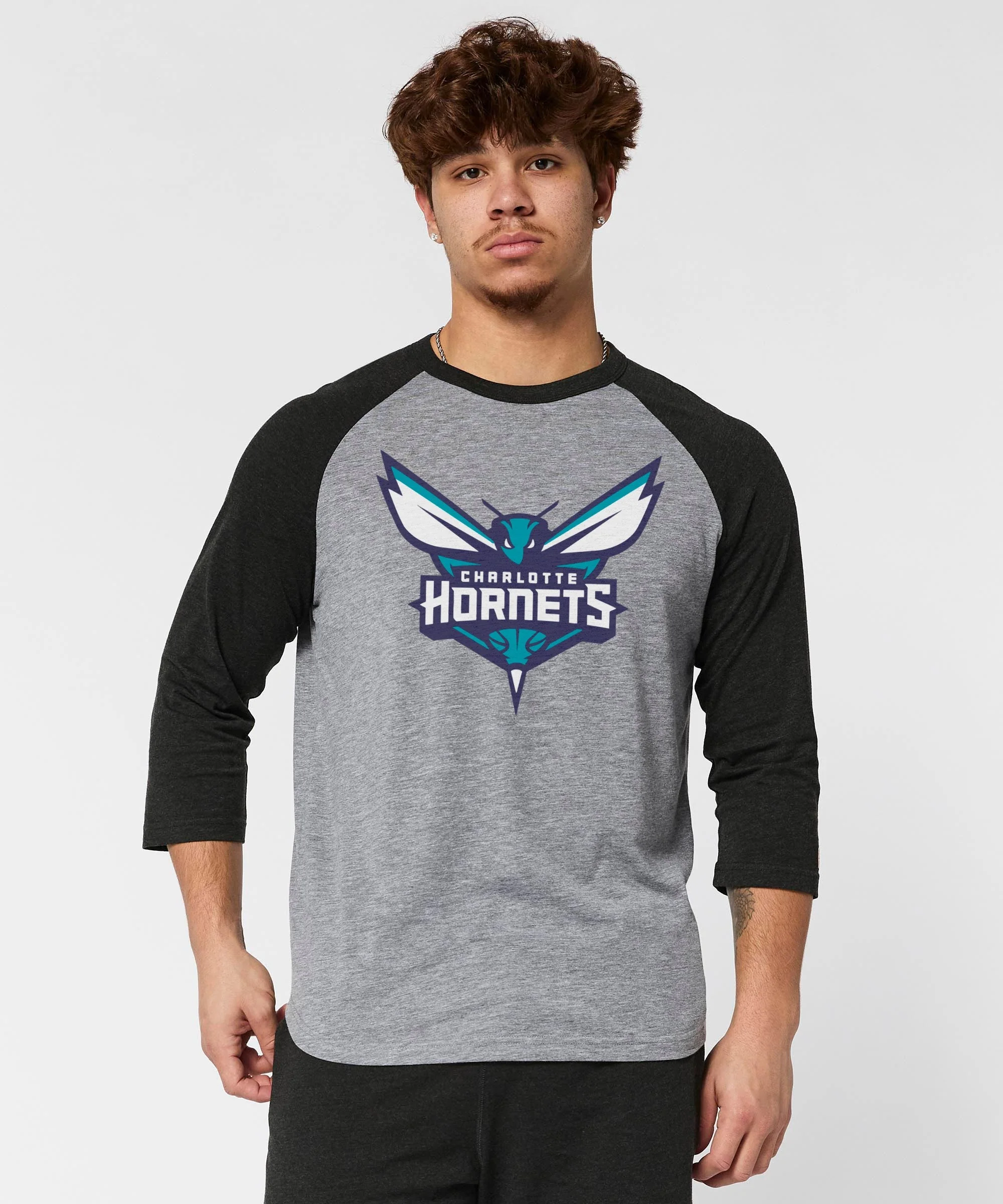 Charlotte Hornets Logo Raglan - Image 3
