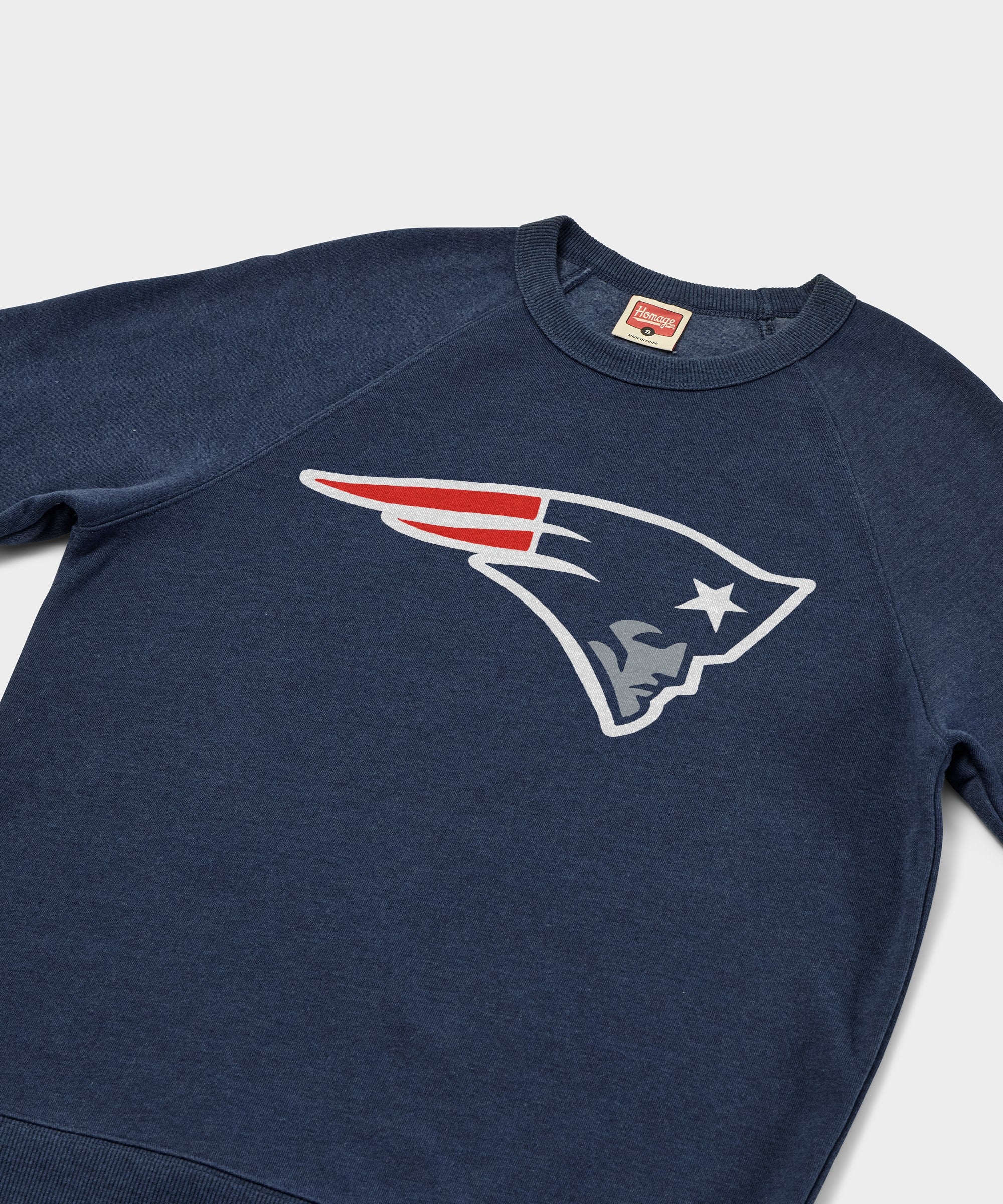 New England Patriots '00 Crewneck - Image 2