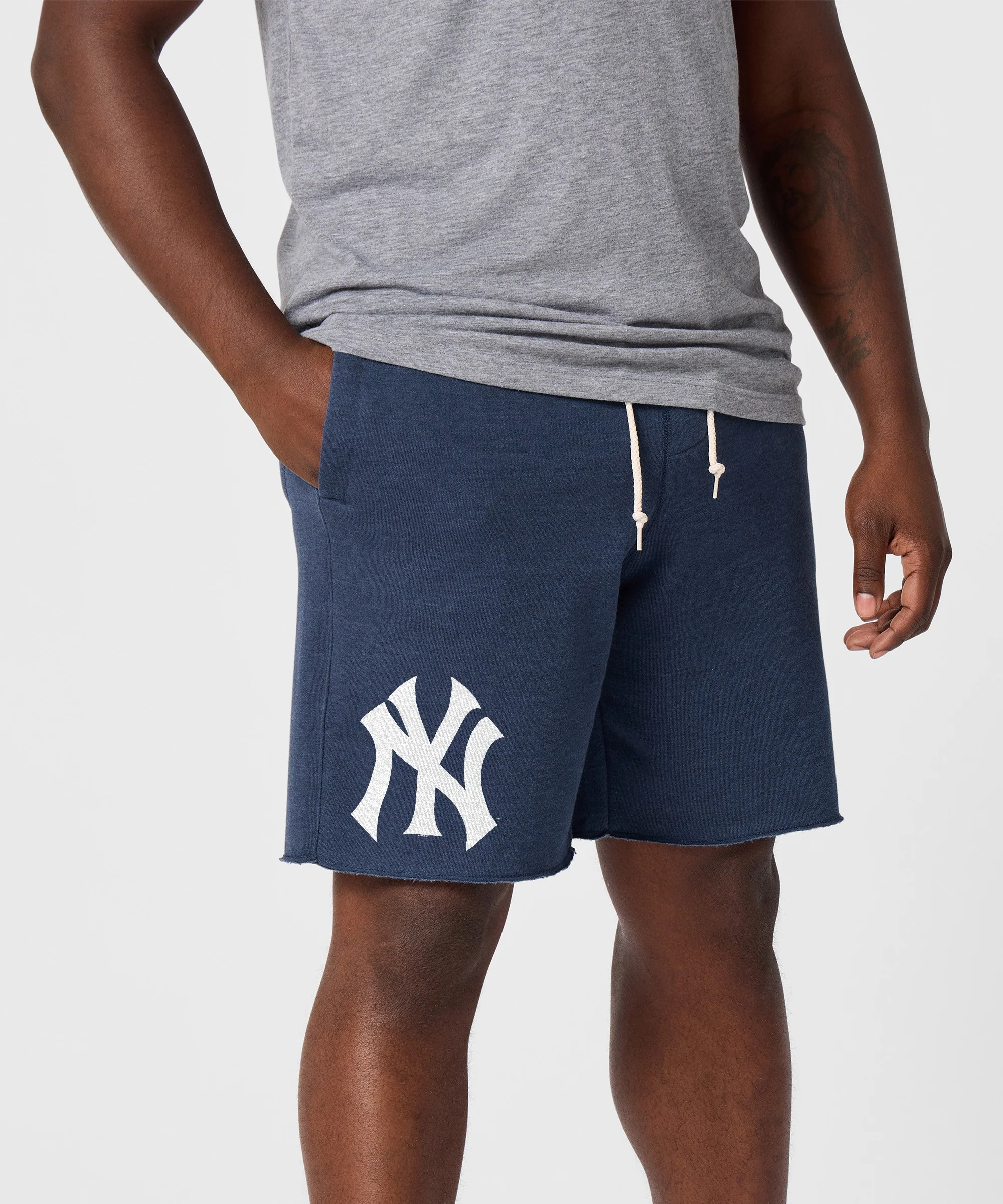 New York Yankees Cap Logo '68 Sweat Shorts - Image 3