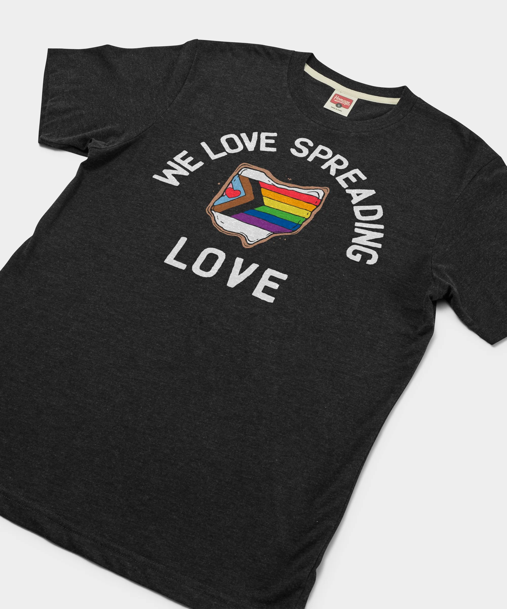 We Love Spreading Love - Image 2